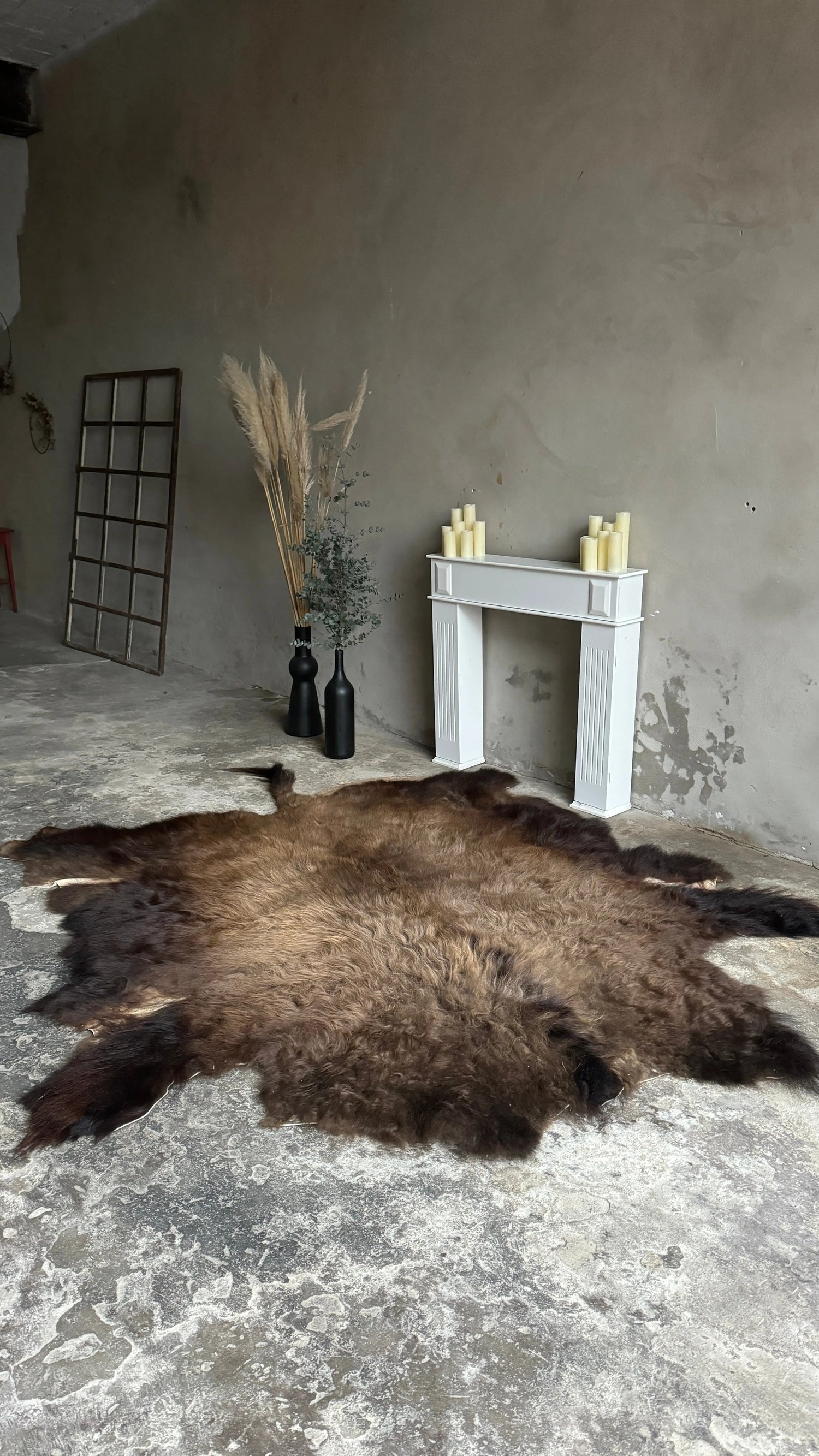 Bisonfelle aus eigener Gerberei