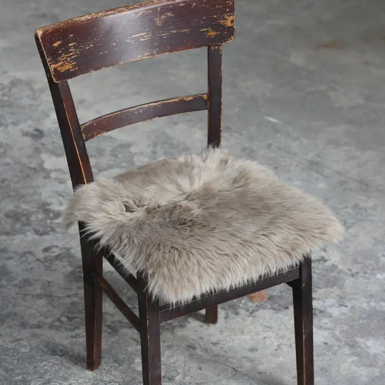 Lammfell Sitzauflage Eckig Taupe