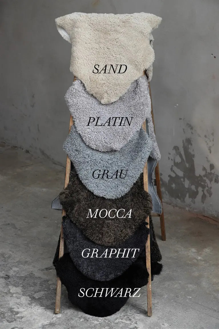 Lammfell Curly - Platin - (geschoren gelockt hellgrau)