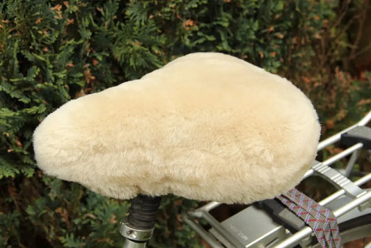 Fahrradsattelbezug aus Lammfell Beige
