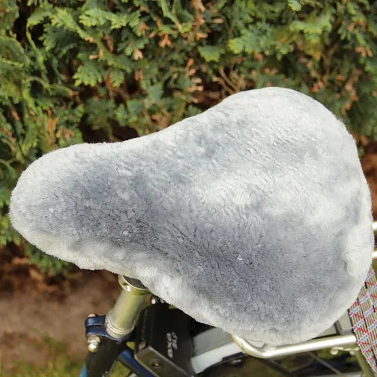 Fahrradsattelbezug aus Lammfell Silber