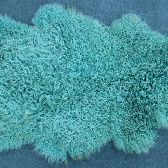 Gotland Schaffell Türkis gefärbt (184)