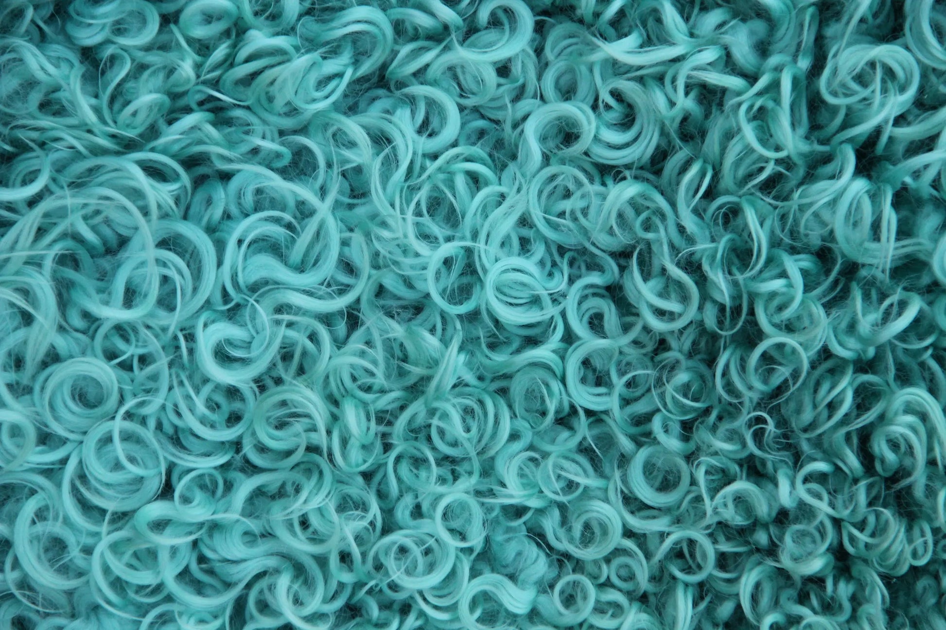 Gotland Schaffell Türkis gefärbt (184)