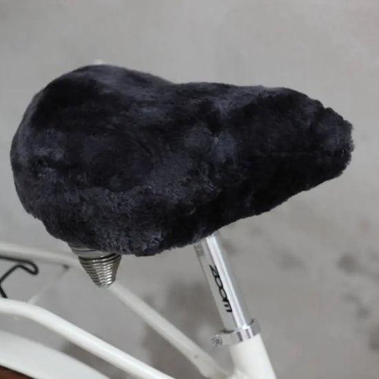 Fahrradsattelbezug aus Lammfell Anthrazit