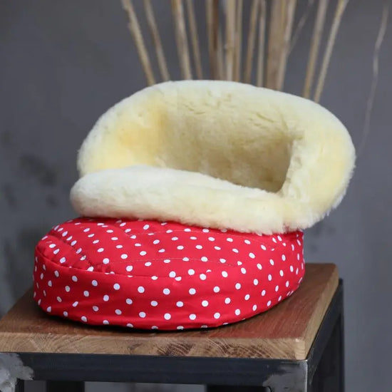 Lammfell Fußsack Fußwärmer (Schwarz, Rot oder Blau)