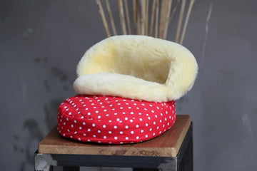 Lammfell Fußsack Fußwärmer (Schwarz, Rot oder Blau)