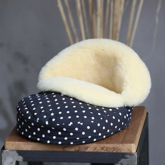 Lammfell Fußsack Fußwärmer (Schwarz, Rot oder Blau)