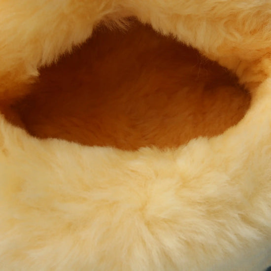 Lammfell Fußsack Fußwärmer (Schwarz, Rot oder Blau)