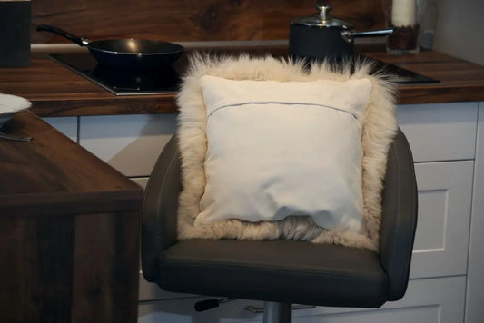 Lammfell Kissen Perl
