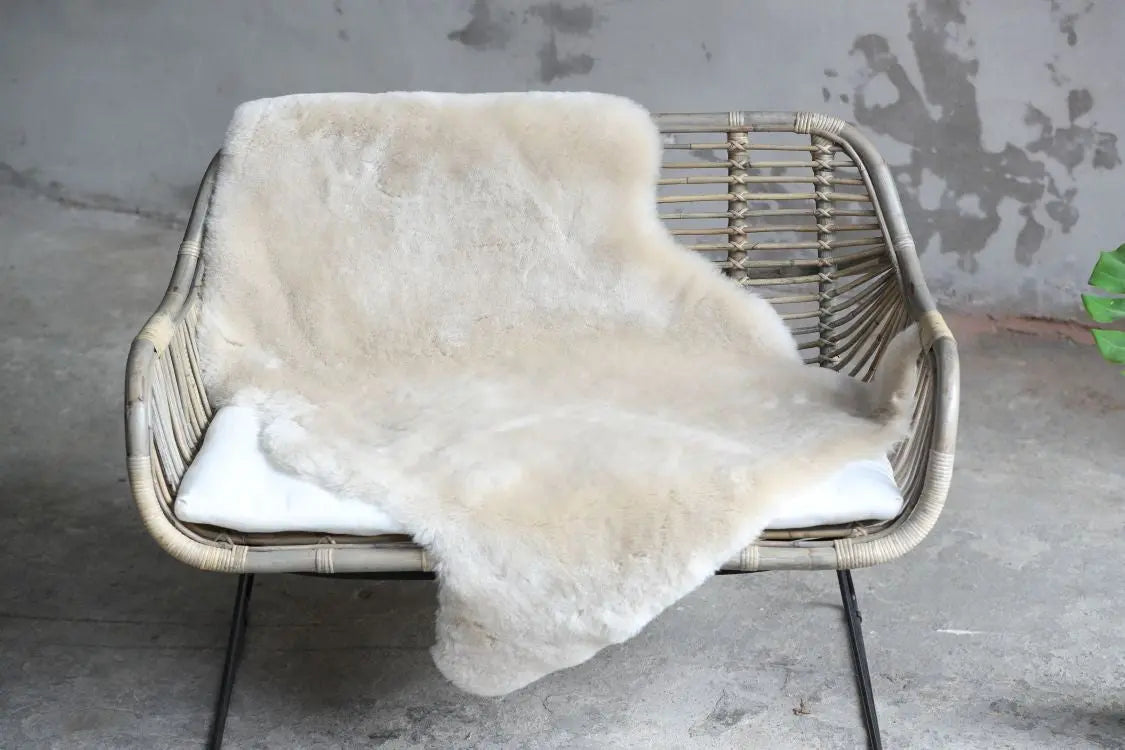 Lammfell XXL Perl (Hellbeige, Grau, Weiß geschoren)