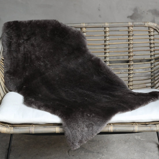 Lammfell XXL Schoko-Braun (geschoren)  Gerberei Birke Fellshop