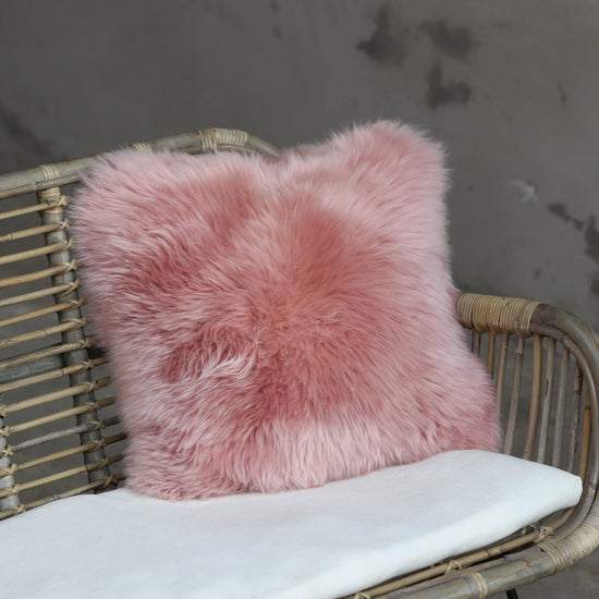 Lammfell Kissen Altrosa