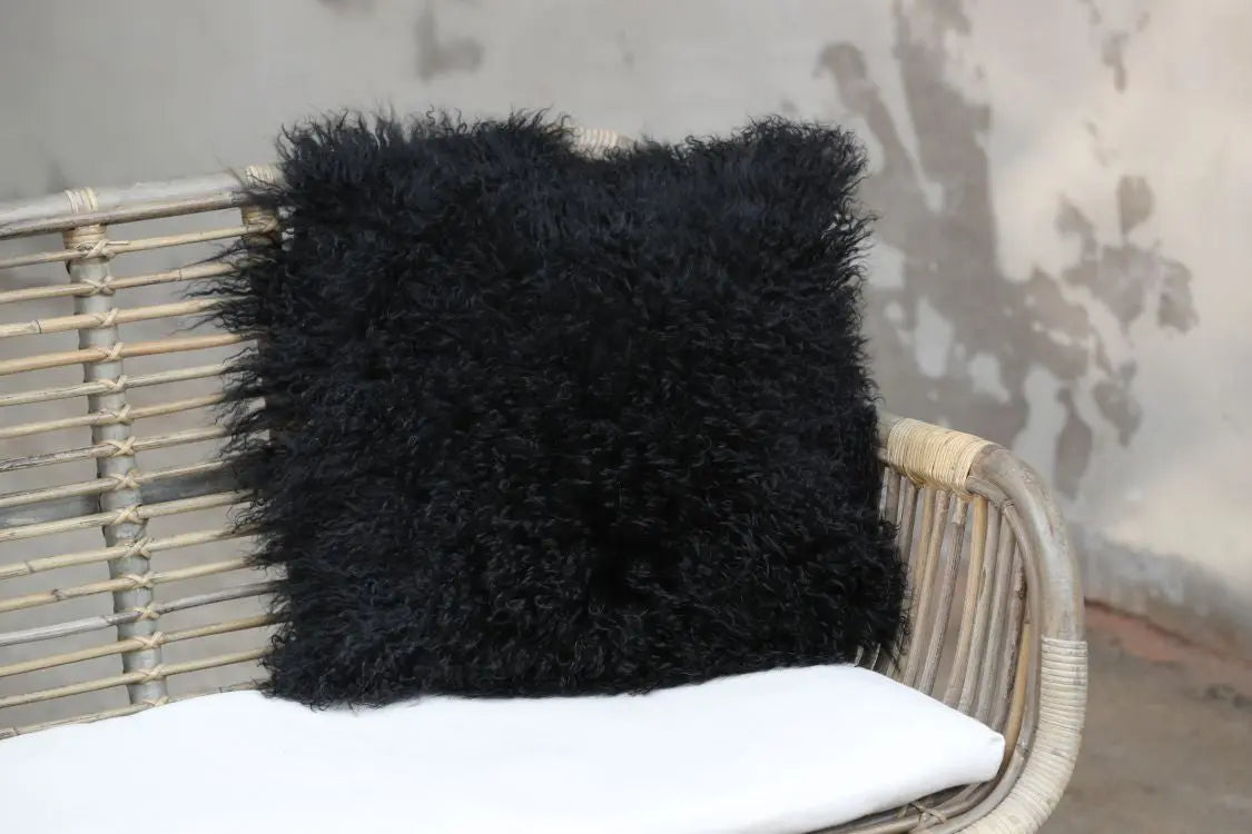 Tibet Lammfellkissen Schwarz