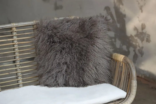 Tibet Lammfellkissen Stone