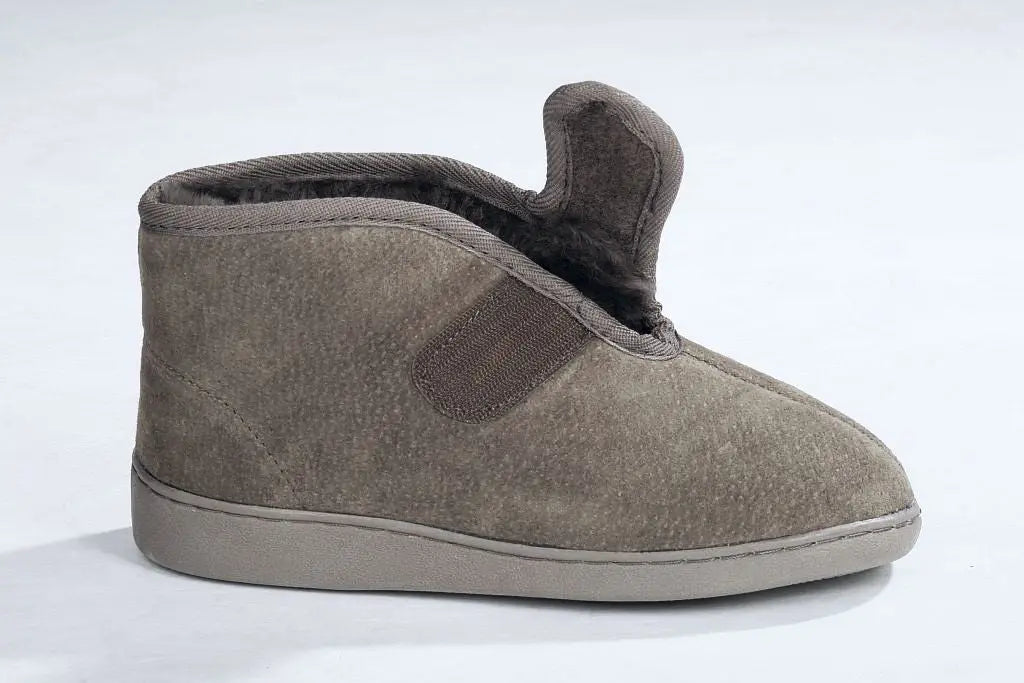 Lammfell Hausschuh - Arne - braun mit Klett