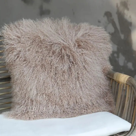 Tibet Lammfellkissen Taupe