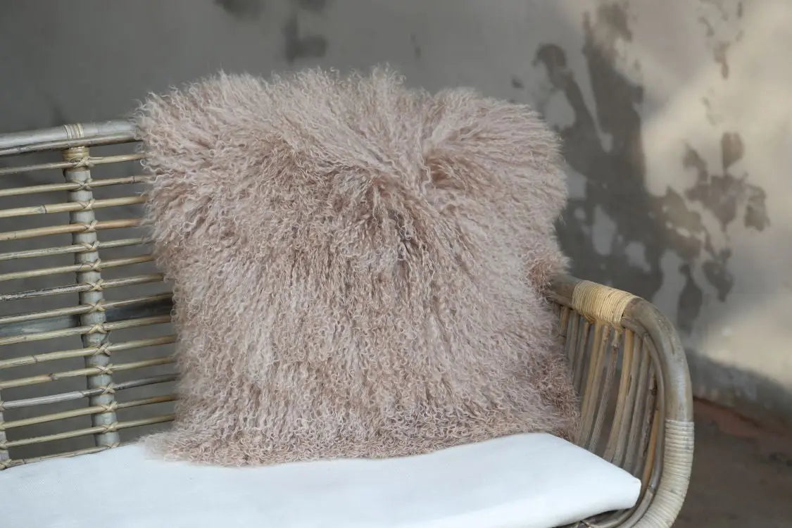 Tibet Lammfellkissen Taupe
