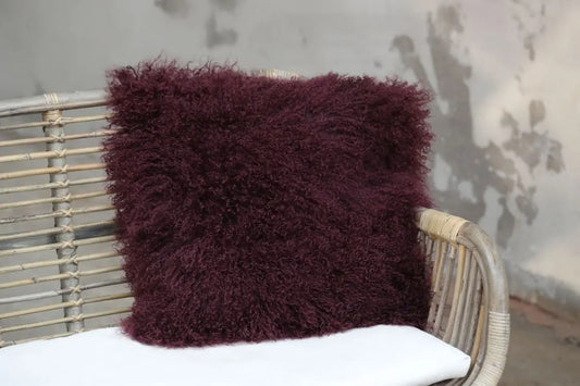 Tibet Lammfellkissen Weinrot