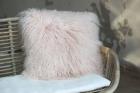 Tibet Lammfellkissen Rose