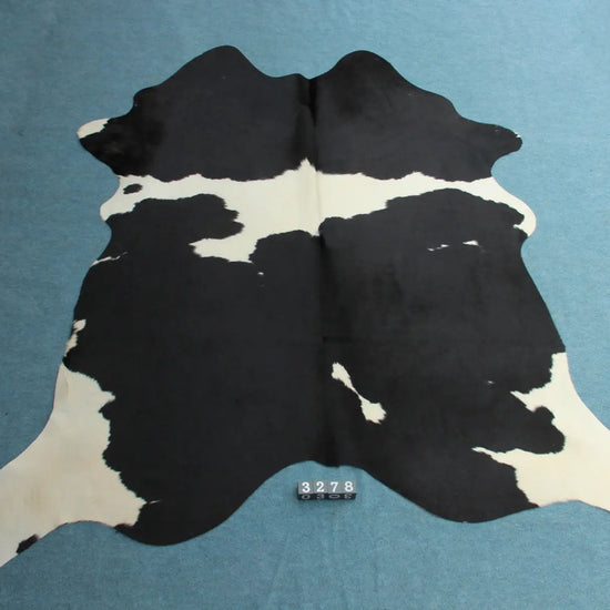 Kuhfell Schwarz Weiß gepunktet (3278)