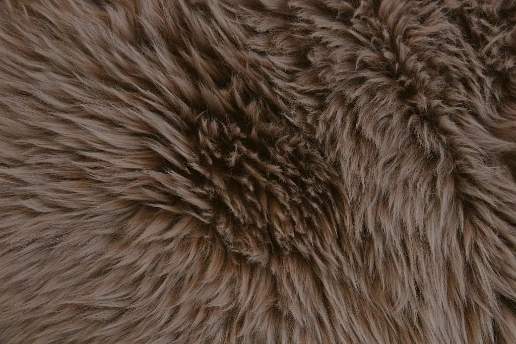 Lammfell Taupe (grau braun)