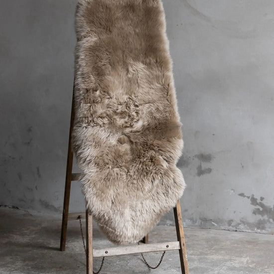 1,5er Lammfell Taupe (grau braun)