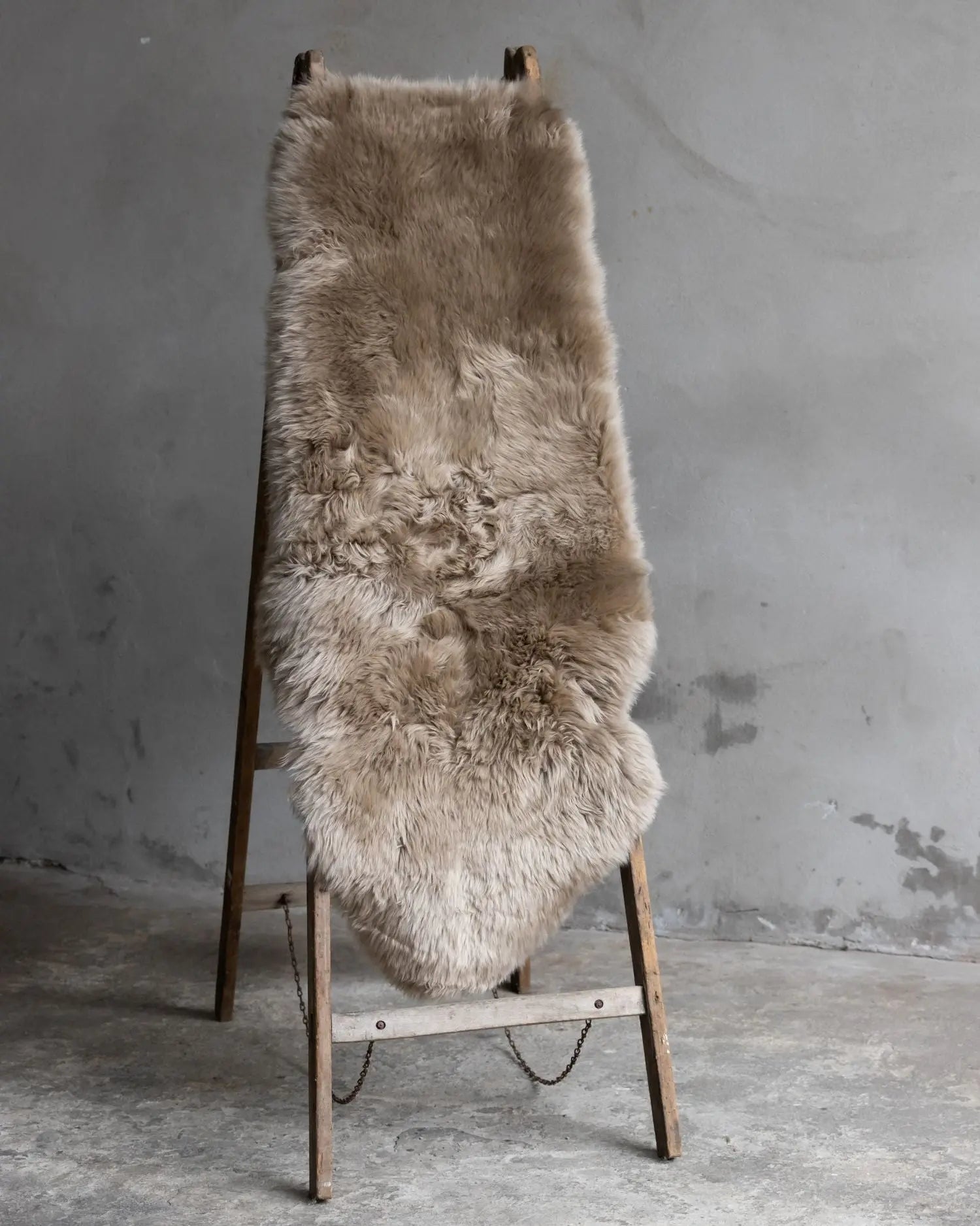 1,5er Lammfell Taupe (grau braun)