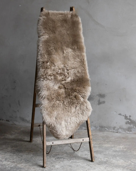 1,5er Lammfell Taupe (grau braun)