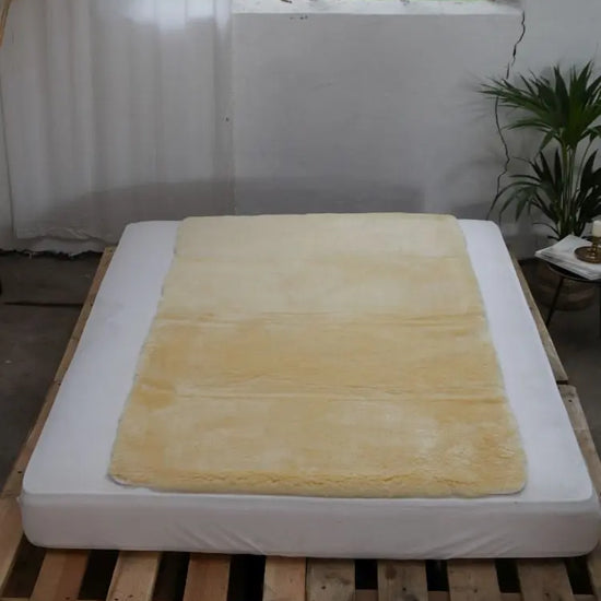 Lammfelldecke 190 x 90 cm Bettauflage Lammfellunterbett