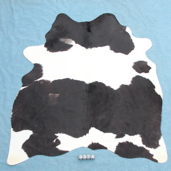 Kuhfell Schwarz Weiß gepunktet (3374)
