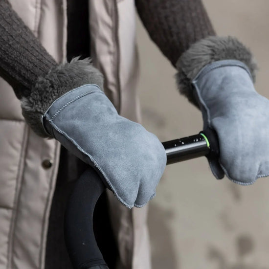 Lammfellhandschuhe braun oder grau (Fäustlinge)