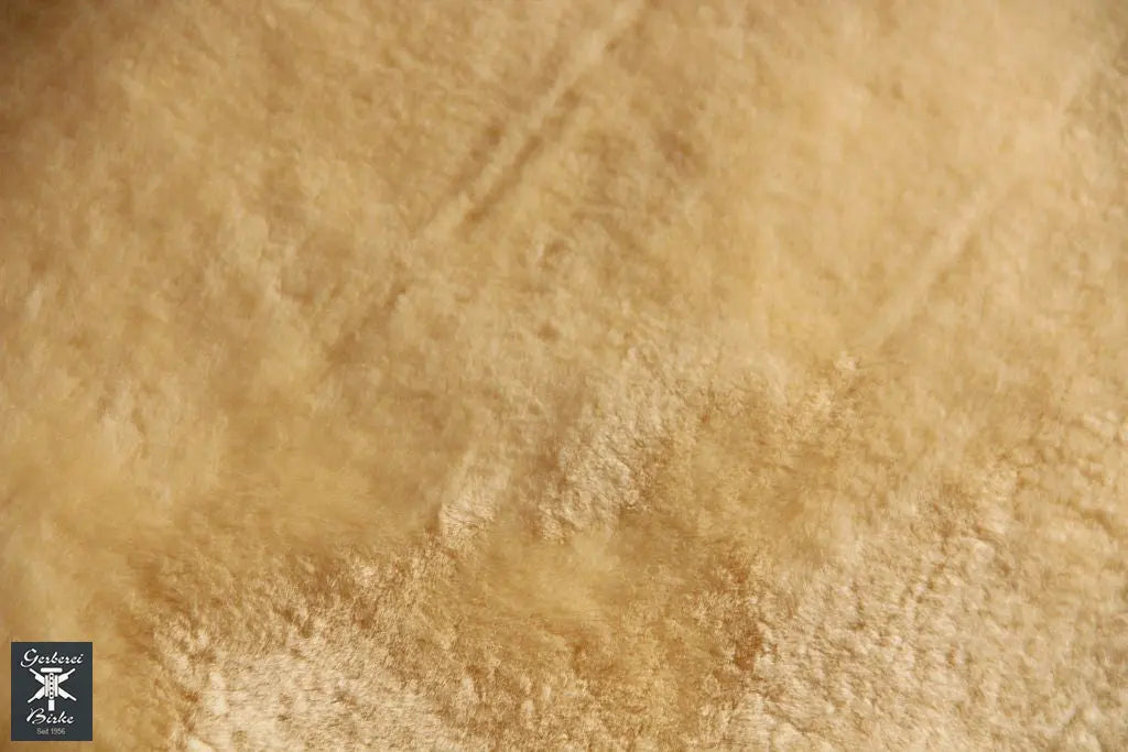 Premium Lammfelldecke 200 x 100 cm Bettauflage Lammfellunterbett Gerberei Birke Fellshop