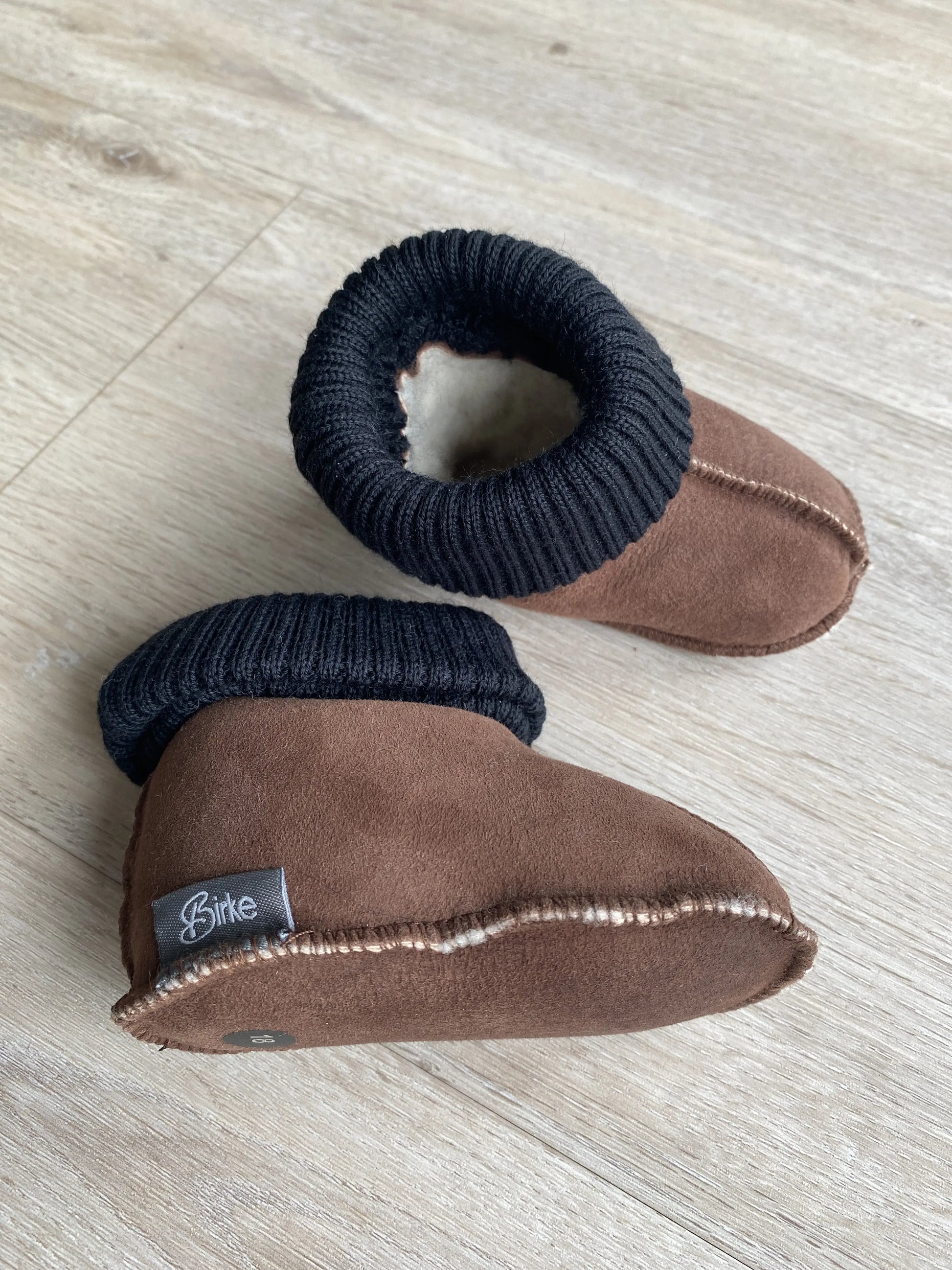 Lammfell Babyschuhe Jave (Braun)