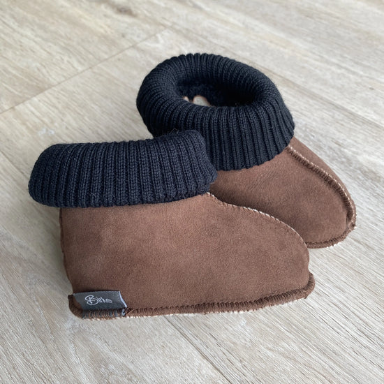 Lammfell Babyschuhe Jave (Braun)
