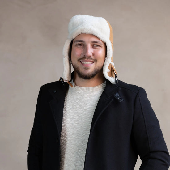 Mütze aus Lammfell Beige