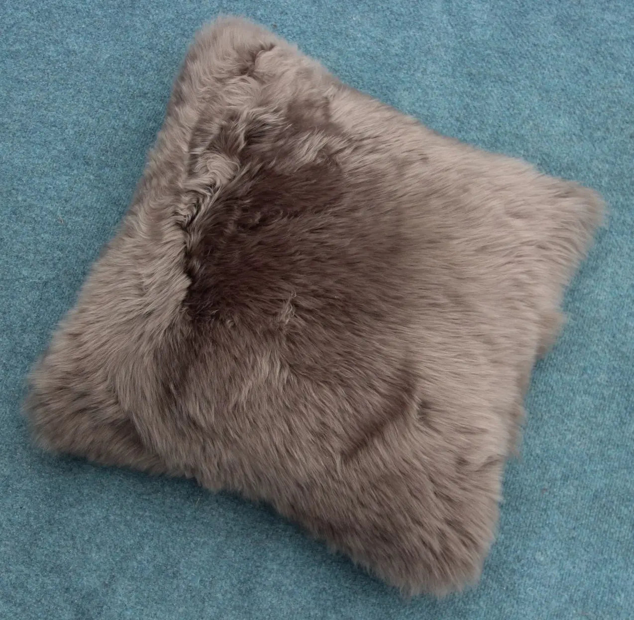 Lammfell Kissen Stone