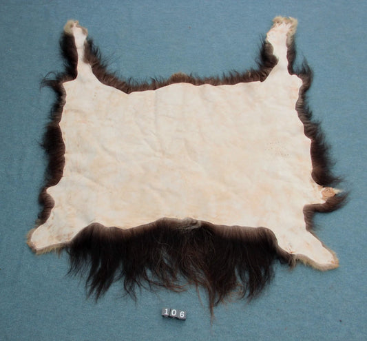 Moschusochsenfell (106) 160x175 cm