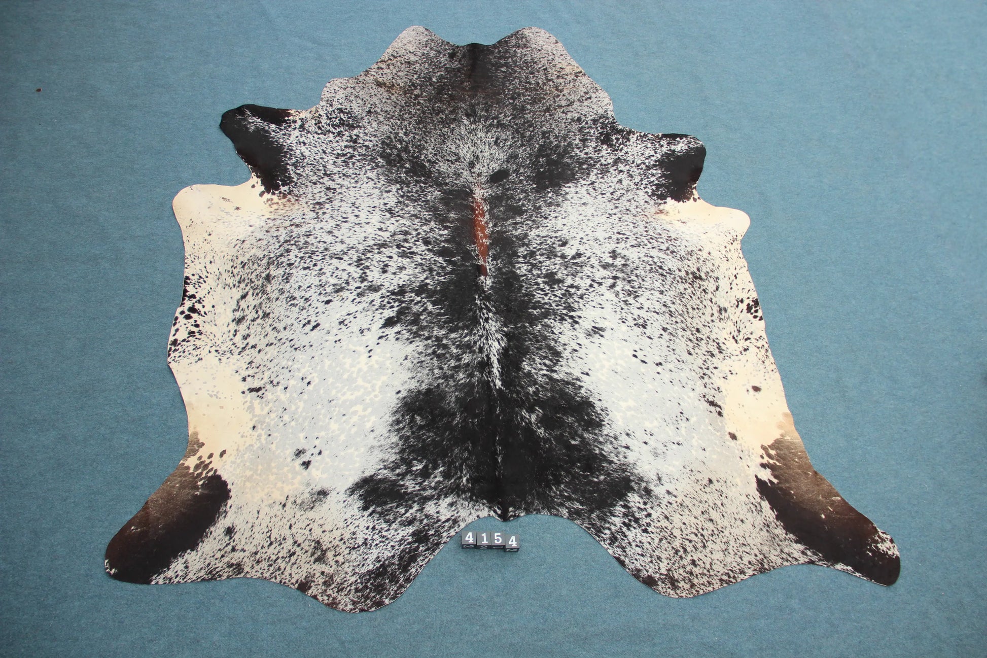 Kuhfell Schwarz Braun Grau Weiß gesprenkelt (41) XXL 4-5 qm