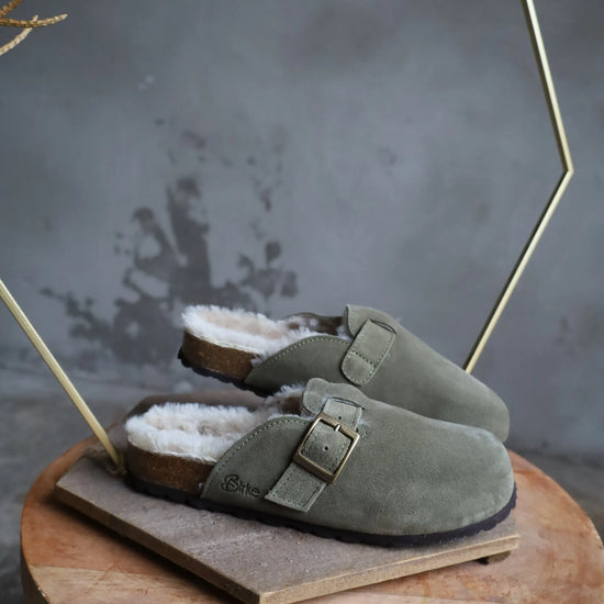 Lammfell Hausschuh - Glen- Olive