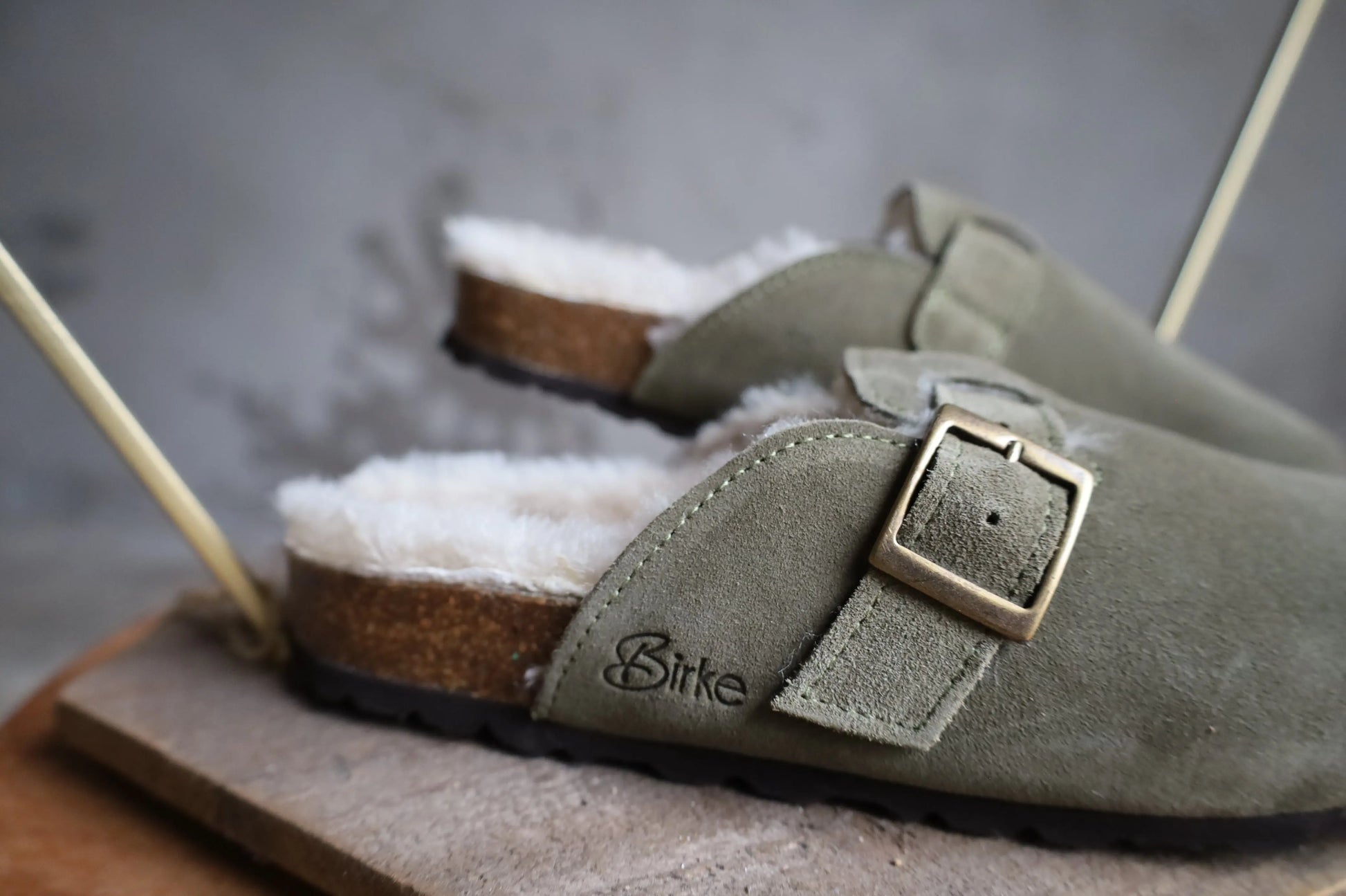 Lammfell Hausschuh - Glen- Olive