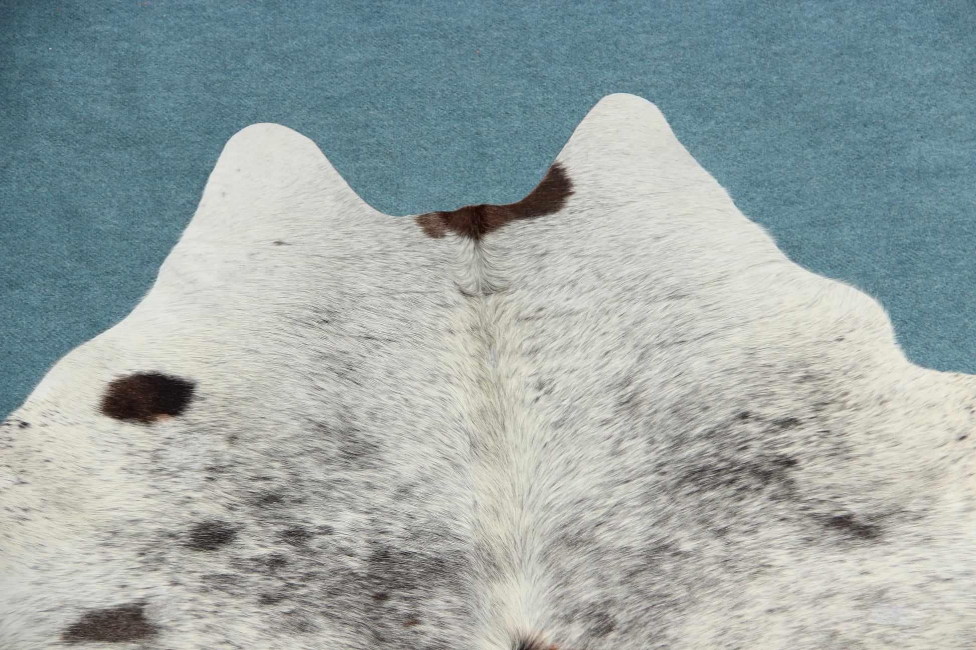 Kuhfell Grau Braun Schwarz Weiß (2703) 2-3 qm