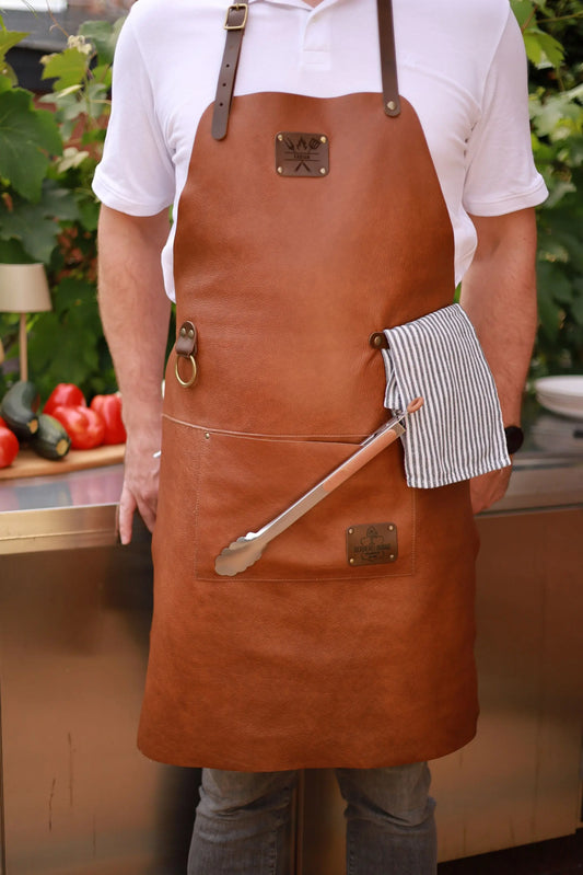 Premium Leder-Grillschürze Whiskybraun mit Personalisierung | Langgröße  Gerberei Birke Fellshop