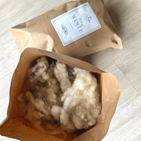 200g naturbelassene Schafwolle – gereinigt & entstaubt  Gerberei Birke Fellshop