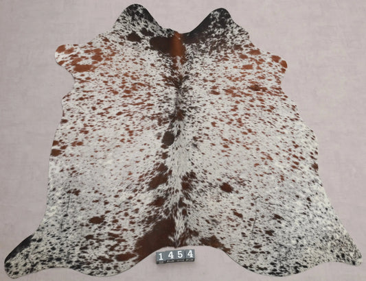 Kuhfell Braun Schwarz Weiß Salz & Pfeffer (1454) 1-2 qm  Gerberei Birke Fellshop: Gesamtaufnahme