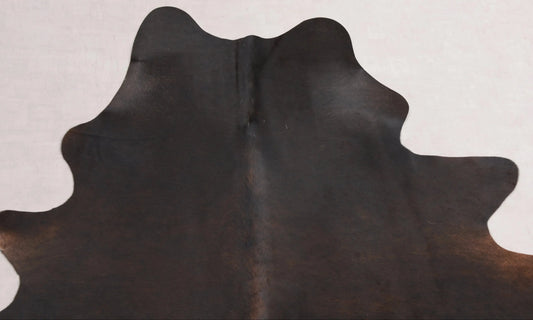 Kuhfell Braun Schwarz Beige (2705) 2-3 qm  Gerberei Birke Fellshop: Nahaufnahme Hals