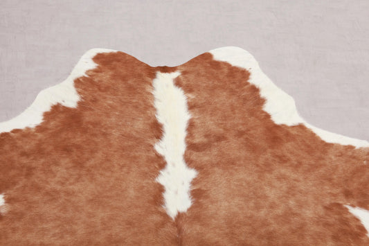 Kuhfell Beige Weiß Natürlicher Giraffenlook (2713) 2-3 qm  Gerberei Birke Fellshop: Nahaufnahme Hals