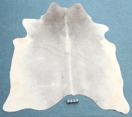 Kuhfell Grau Weiß Beige (3433) 3-4 qm  Gerberei Birke Fellshop: Gesamtaufnahme