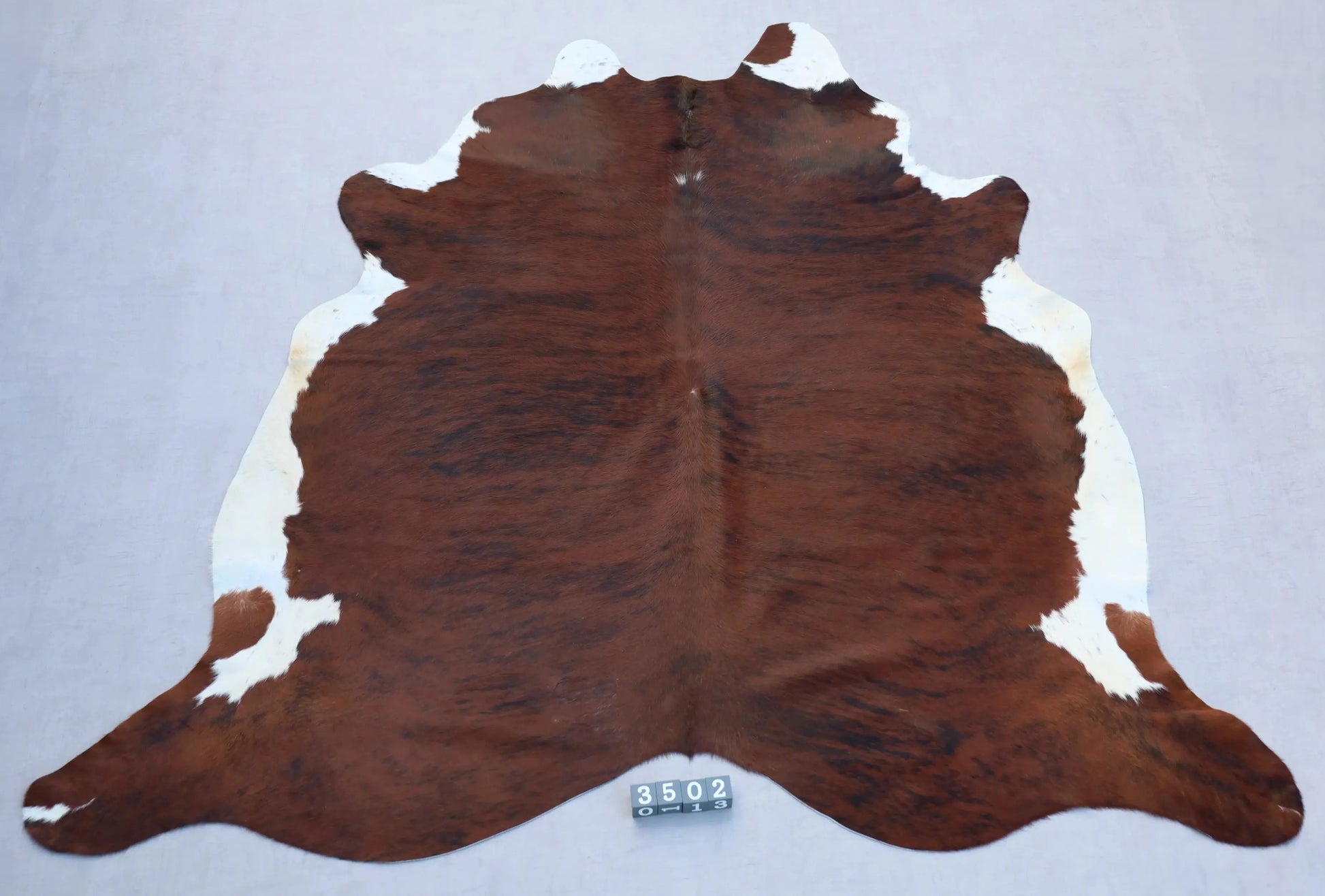 Kuhfell Schwarz Braun Weiß getigert (3502) 3-4 qm  Gerberei Birke Fellshop: Gesamtaufnahme