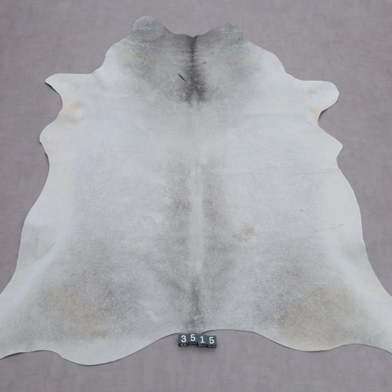 Kuhfell Grau Weiß Beige (3515) 3-4 qm  Gerberei Birke Fellshop: Gesamtaufnahme
