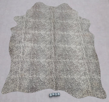 Kuhfell Beige Braun Schwarz Weiß bedruckt (3516) 3-4 qm  Gerberei Birke Fellshop: Gesamtansicht